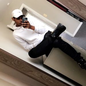 Meet your Posher, Travis